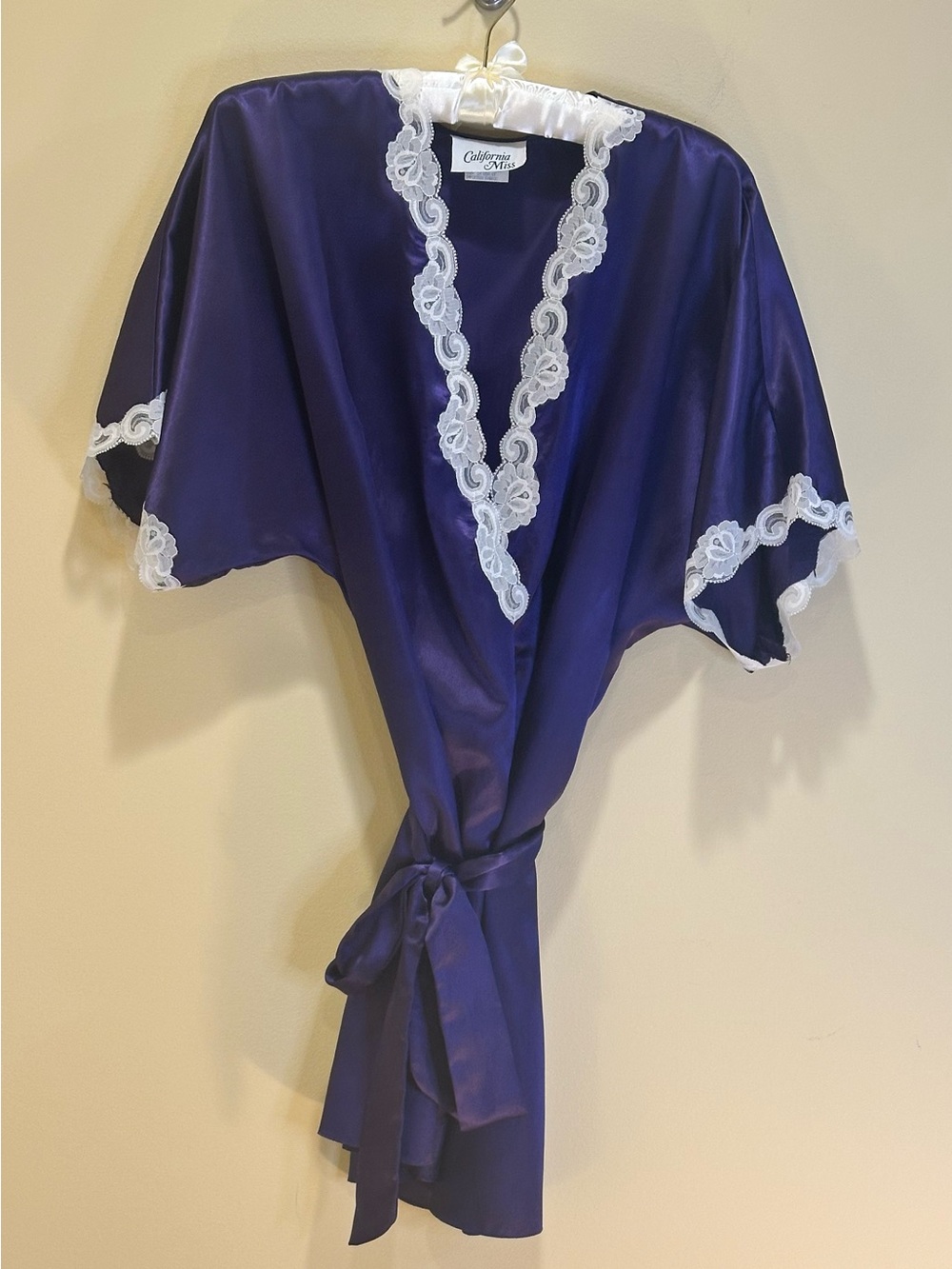VTG 1980s-90s California Miss Royal Purple Liquid Satin Lace Trim Short Robe M